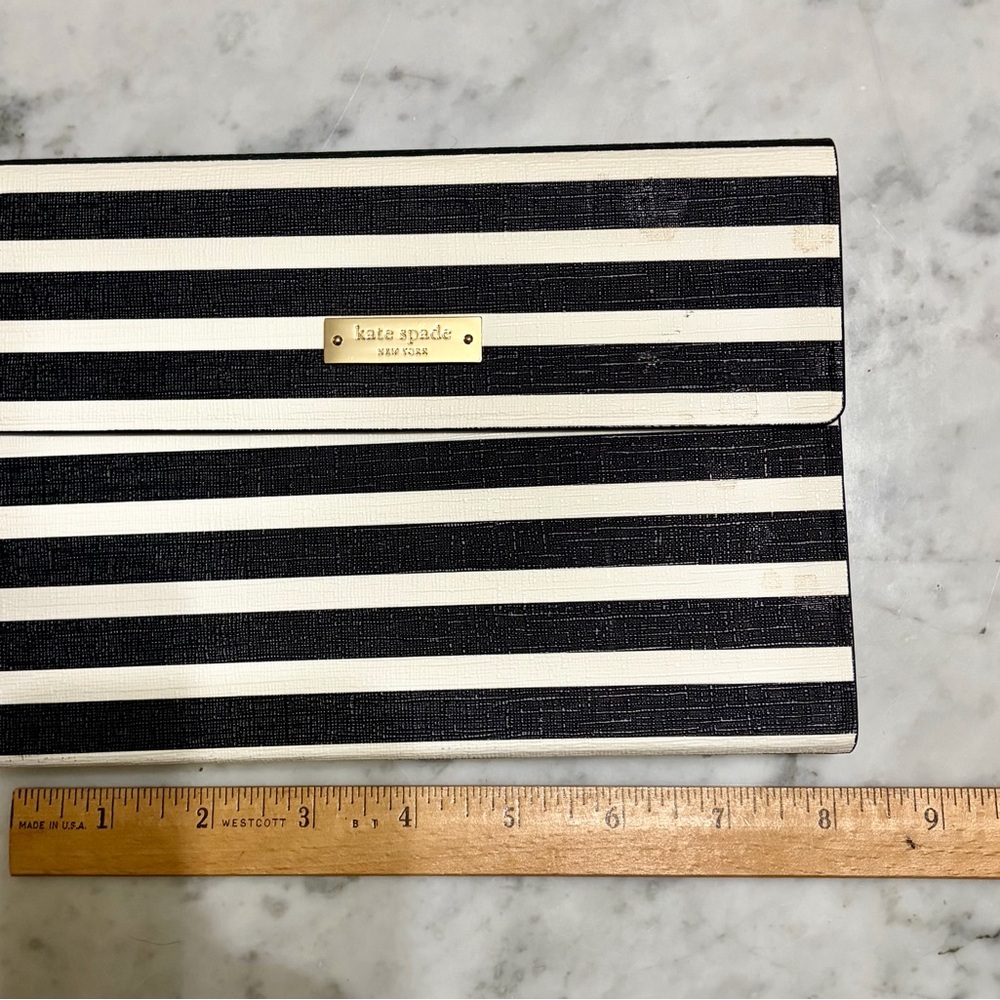 Kate spade Black and White Striped tablet case - Picture 4 of 8